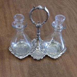 Vintage Silvertone Cruet Set
